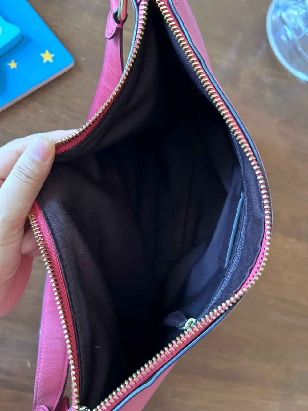 Coach pebbled pink hobo 2way crossbody shoulder leather bag with removal strap - Picture 17 of 17